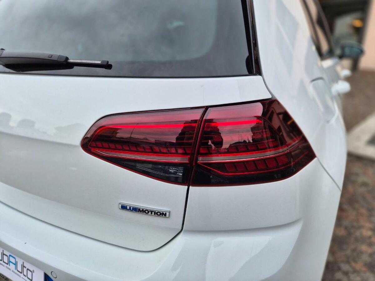 Volkswagen Golf 1.5 tgi Highline 130cv