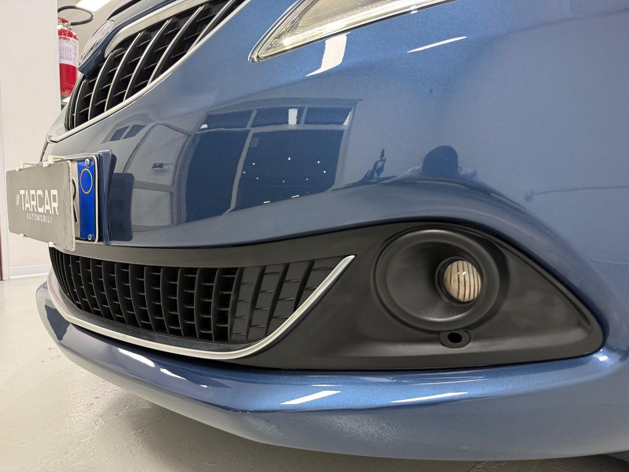 Lancia Ypsilon 1.0 FireFly S&S Hybrid Gold