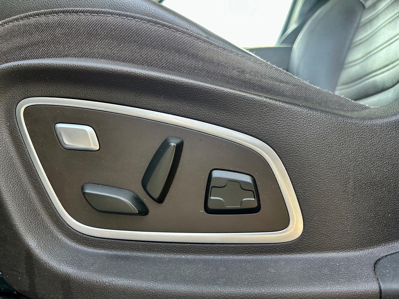 Renault Espace dCi 160CV EDC Energy Initiale Paris 4Control