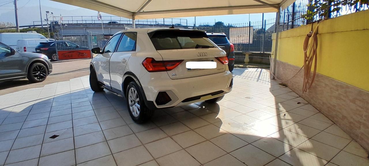 Audi A1 citycarver 25 TFSI Admired
