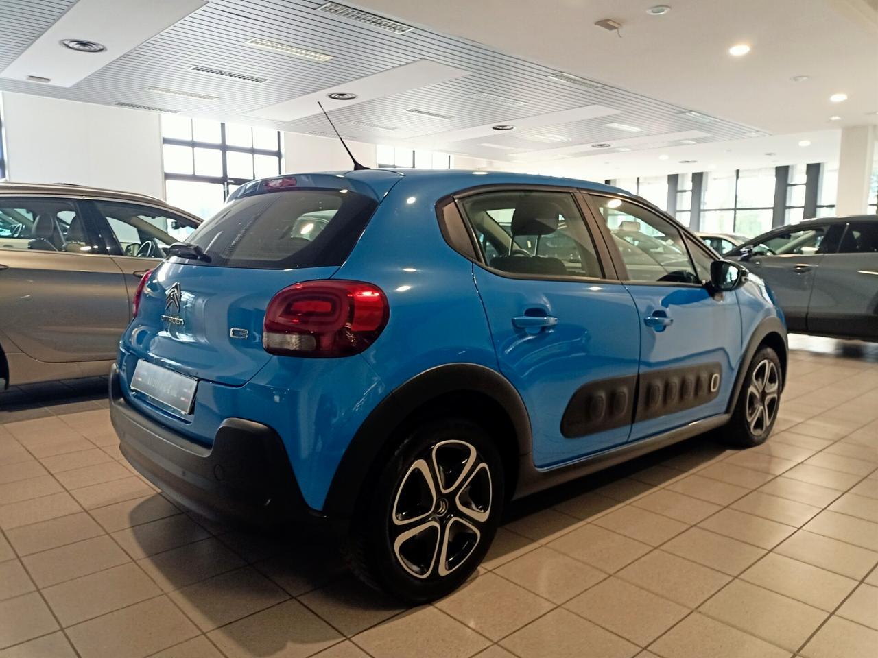 Citroen C3 C3 1.2 puretech Feel s neopantati!*
