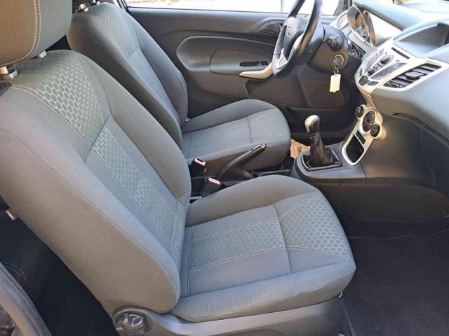 FORD Fiesta 1.6 TDCi 90CV 3 porte DPF Titanium neopatentati