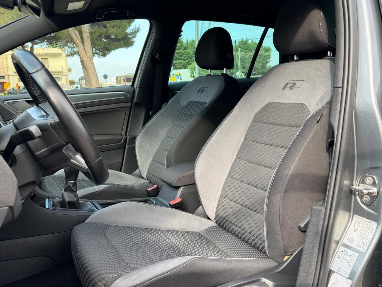 Volkswagen Golf 7.5 1.6 TDI R-Line