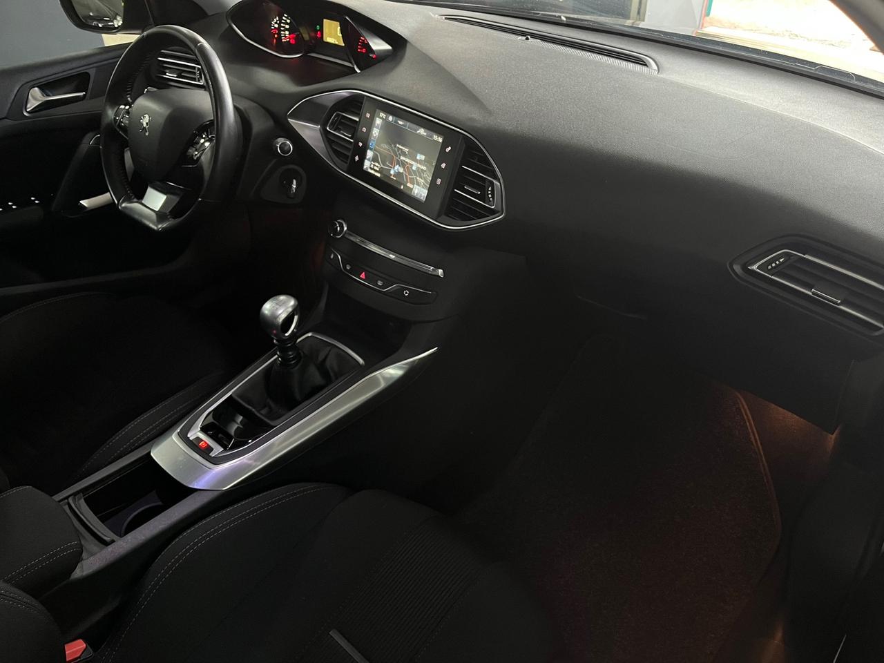 Peugeot 308 1.6 e-HDi 115 CV Stop&Start Allure