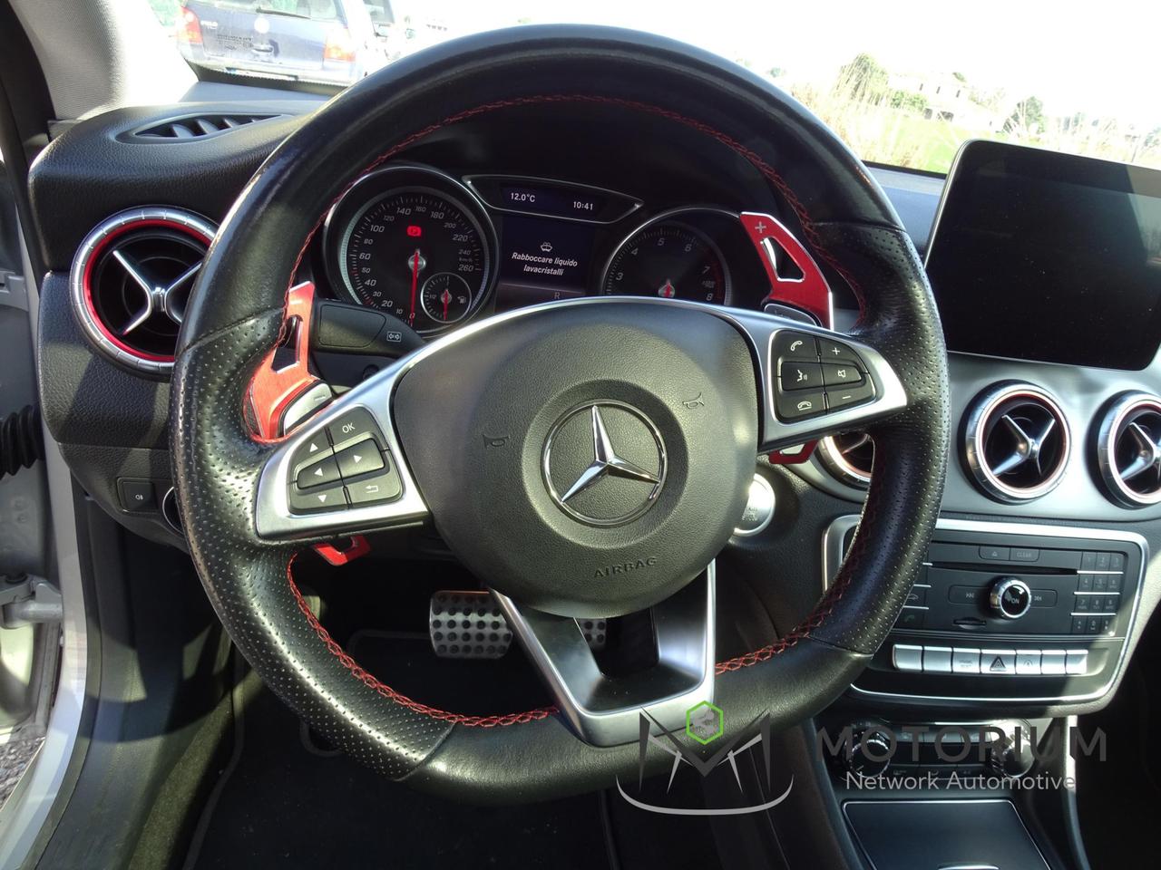 Mercedes-Benz CLA 200 Premium 156 CV CAMBIO AUTOMATICO