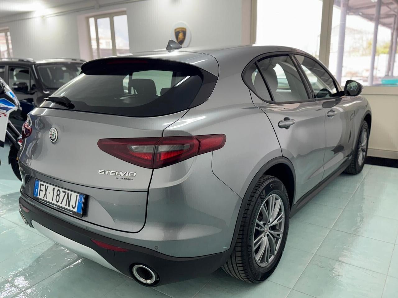Alfa Romeo Stelvio 2.2 Turbodiesel 190 CV AT8 Q4 Business