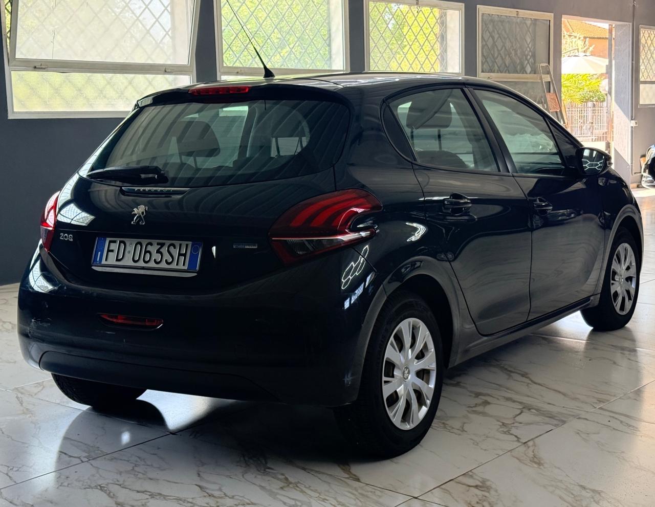 Peugeot 208 PureTech 82 5 porte Allure