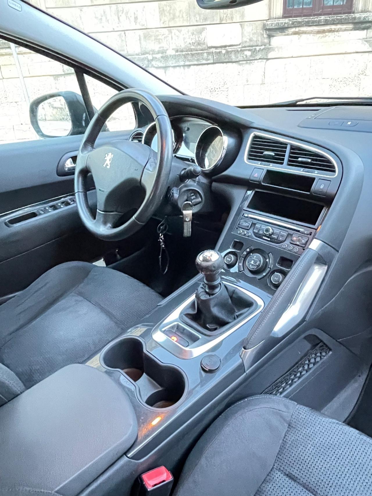 Peugeot 3008 1.6 HDi 115CV