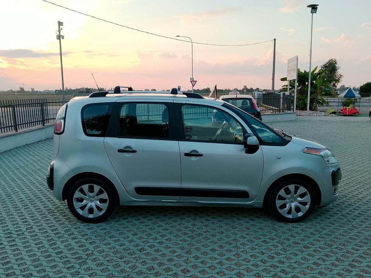 Citroen C3 Picasso 1.4 Benzina-113.000-NEOPAT.-2010
