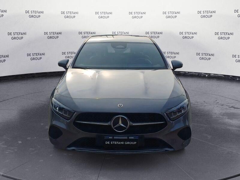 Mercedes-Benz Classe A A 180 d Progressive Advanced auto