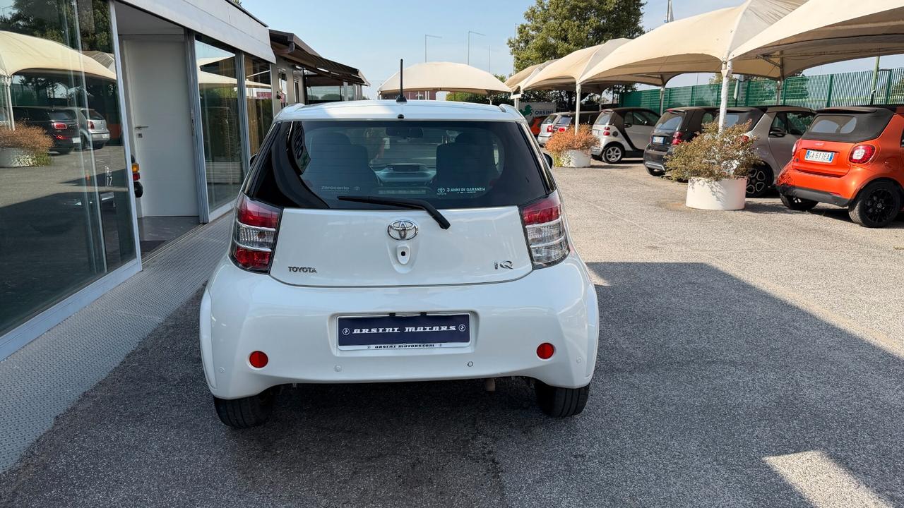 Toyota iQ 1.0 CVT Trend