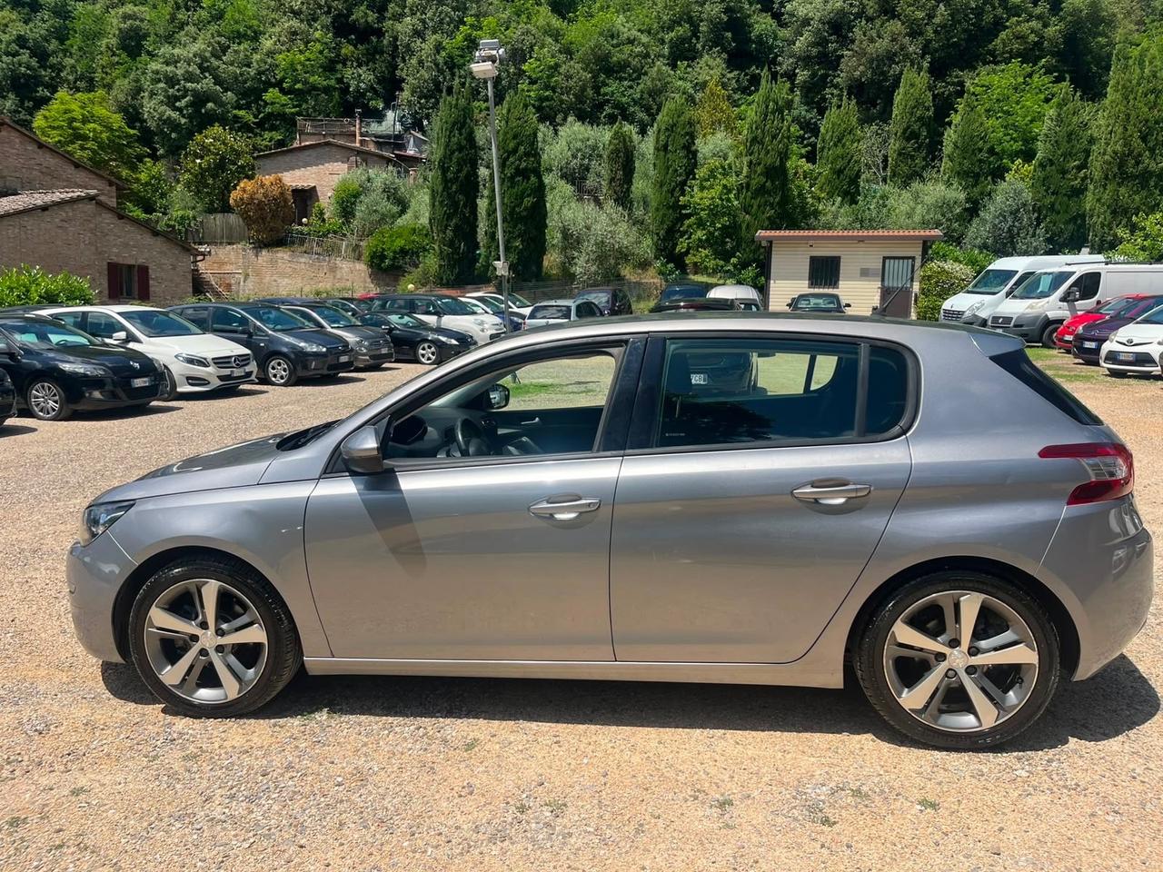 Peugeot 308 1.6 e-HDi 115 CV Stop&Start Active