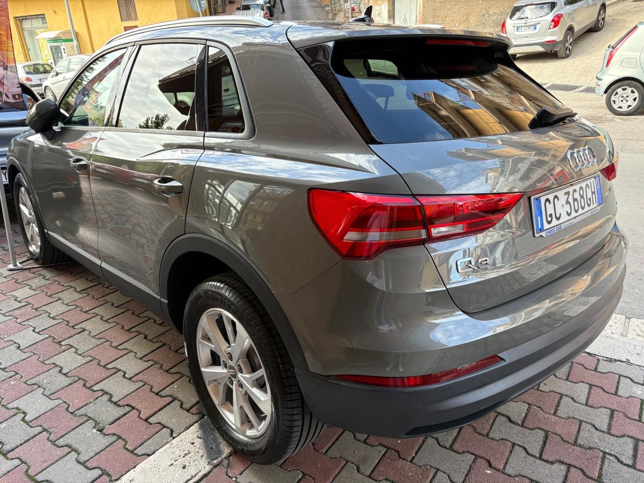 Audi Q3 35 TDI S tronic Business