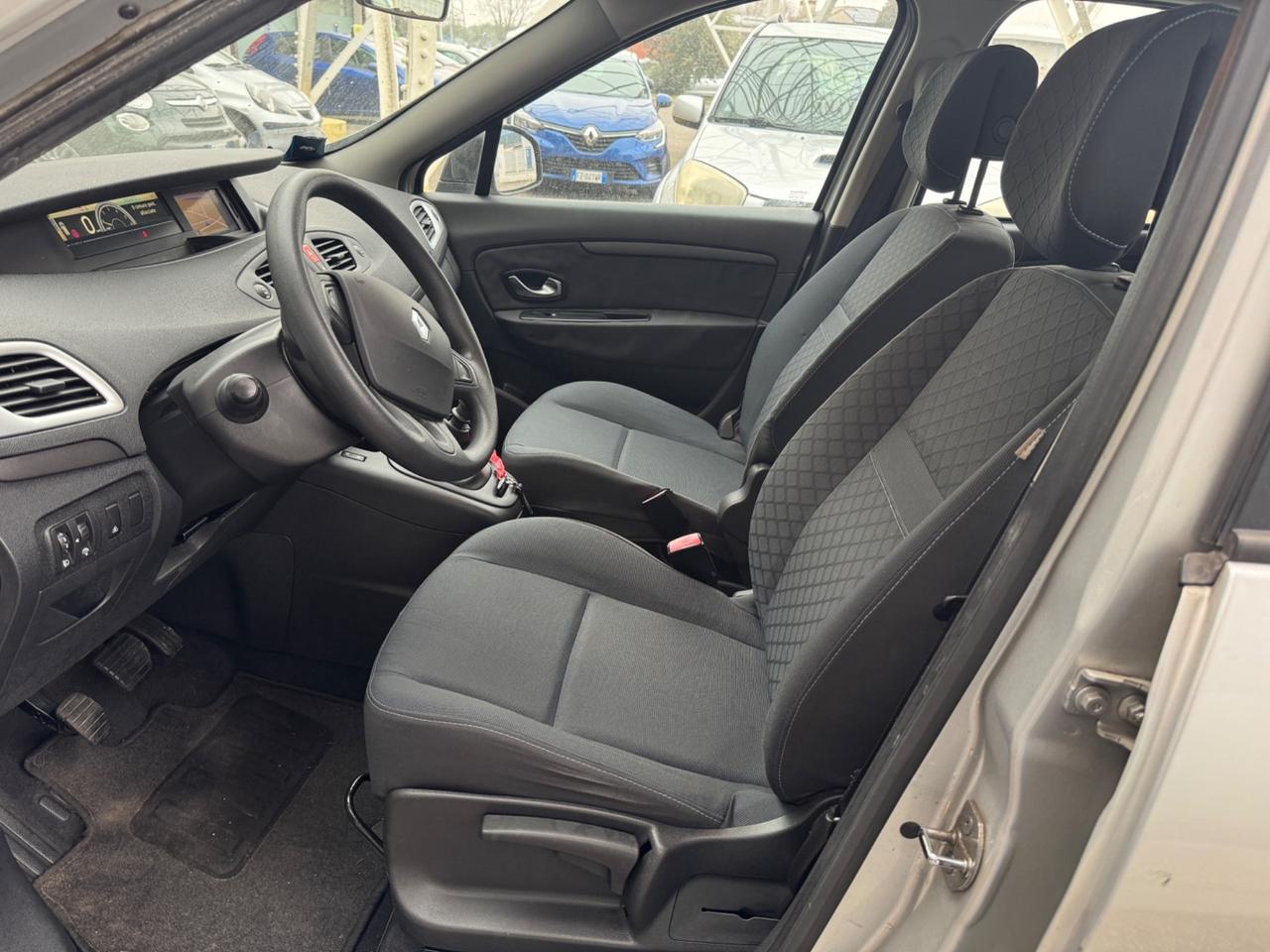 Renault Scenic X-Mod 1.5 dCi 105CV