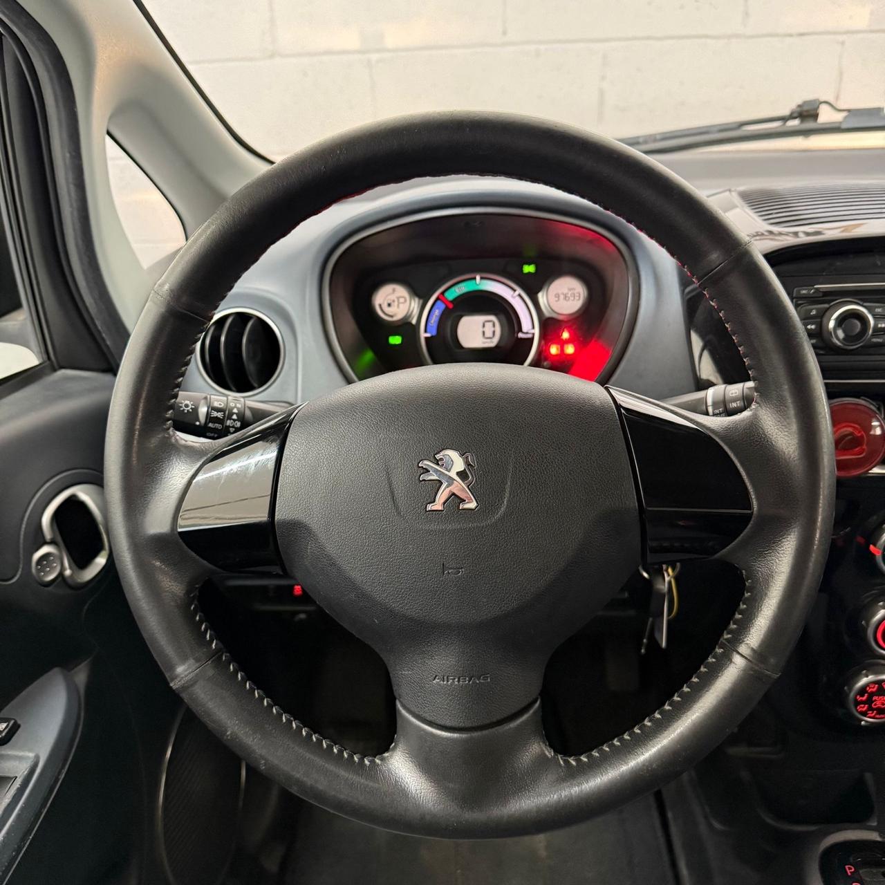 Peugeot iOn Active NEOPATENTATI TOTALMENTE ELETTRICA