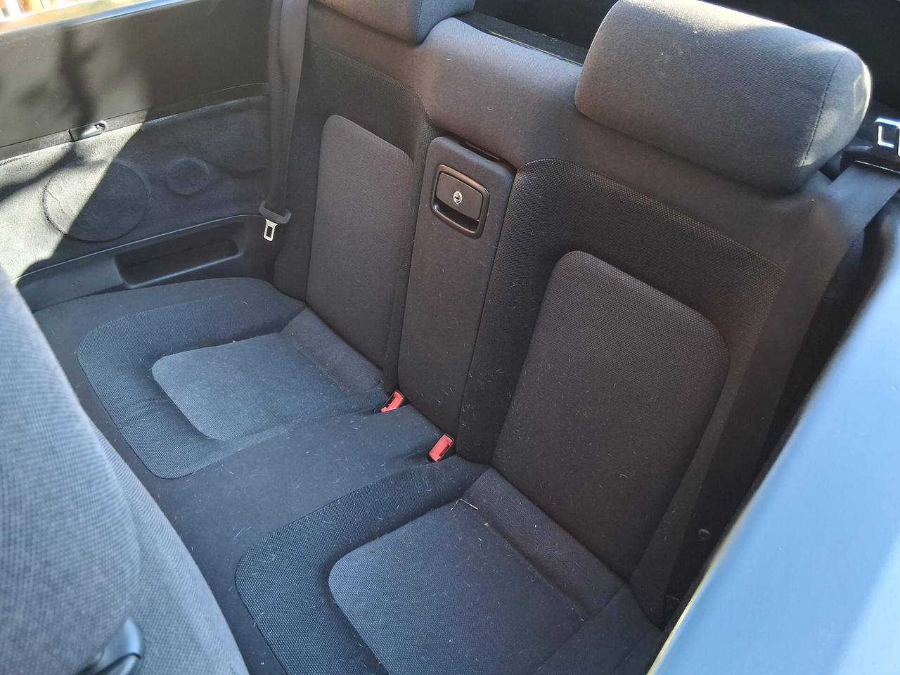 Volkswagen New Beetle Cabrio