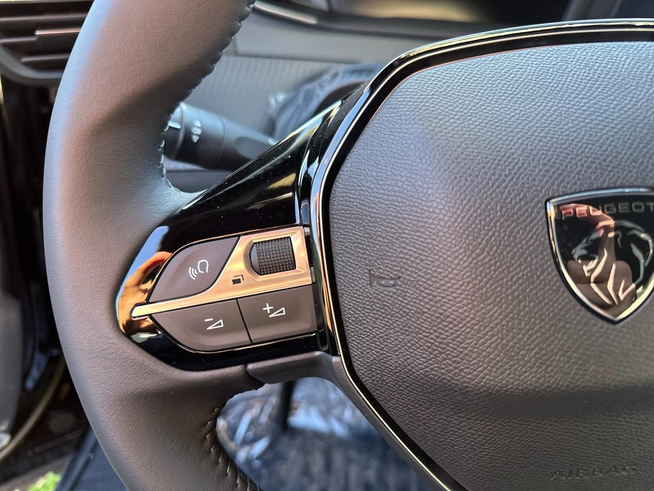 PEUGEOT 2008 II 2023 - 2008 1.2 puretech Allure s&s 100cv