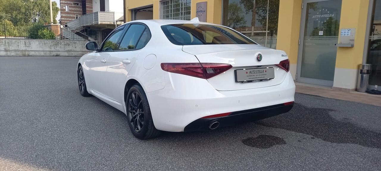 ALFA ROMEO GIULIA Turbodiesel cc. 2.143 CV. 150 Euro 6B Automatica 5 Porte 5 Posti con Cambio Paddle al Volante (F1).