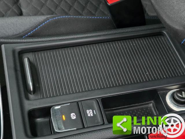 VOLKSWAGEN Golf 1.5 TSI 150 CV R Line Airlift Omologato