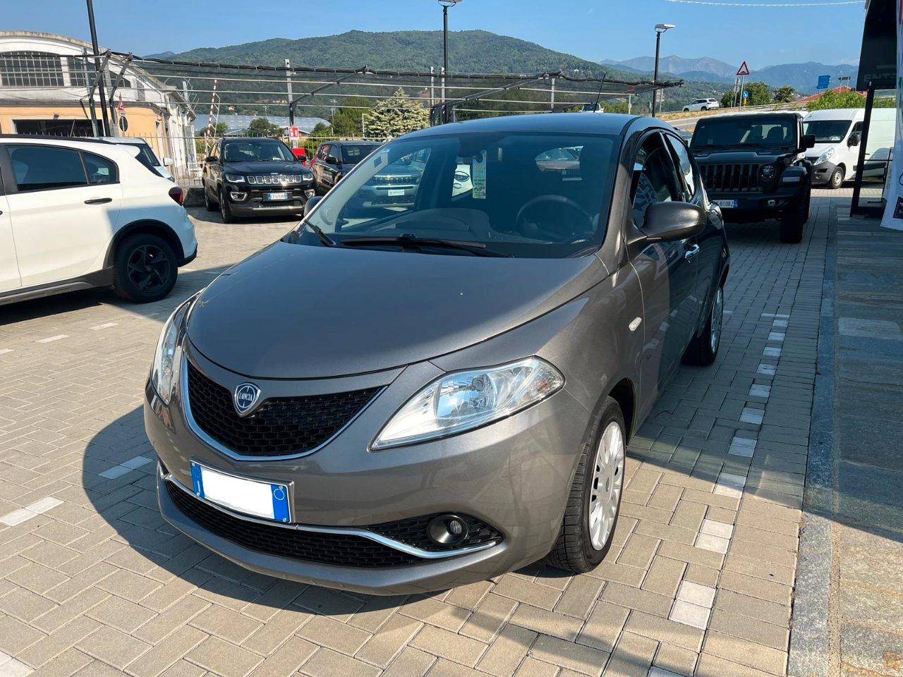Lancia Ypsilon 5 Porte Ypsilon 1.2 Silver 69cv