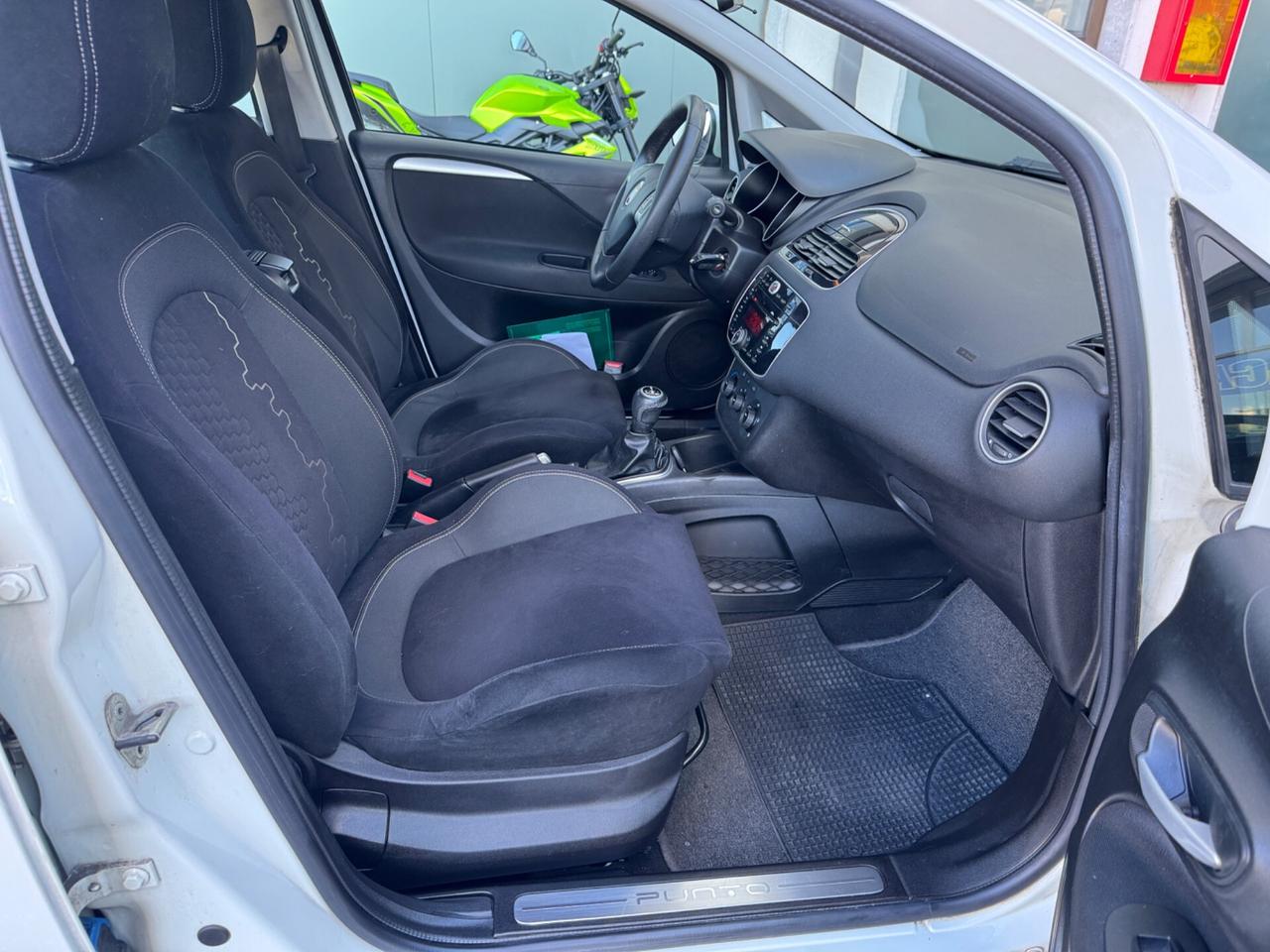 Fiat Punto 1.4 8V Dualogic 5 porte Lounge AUTOMATICA