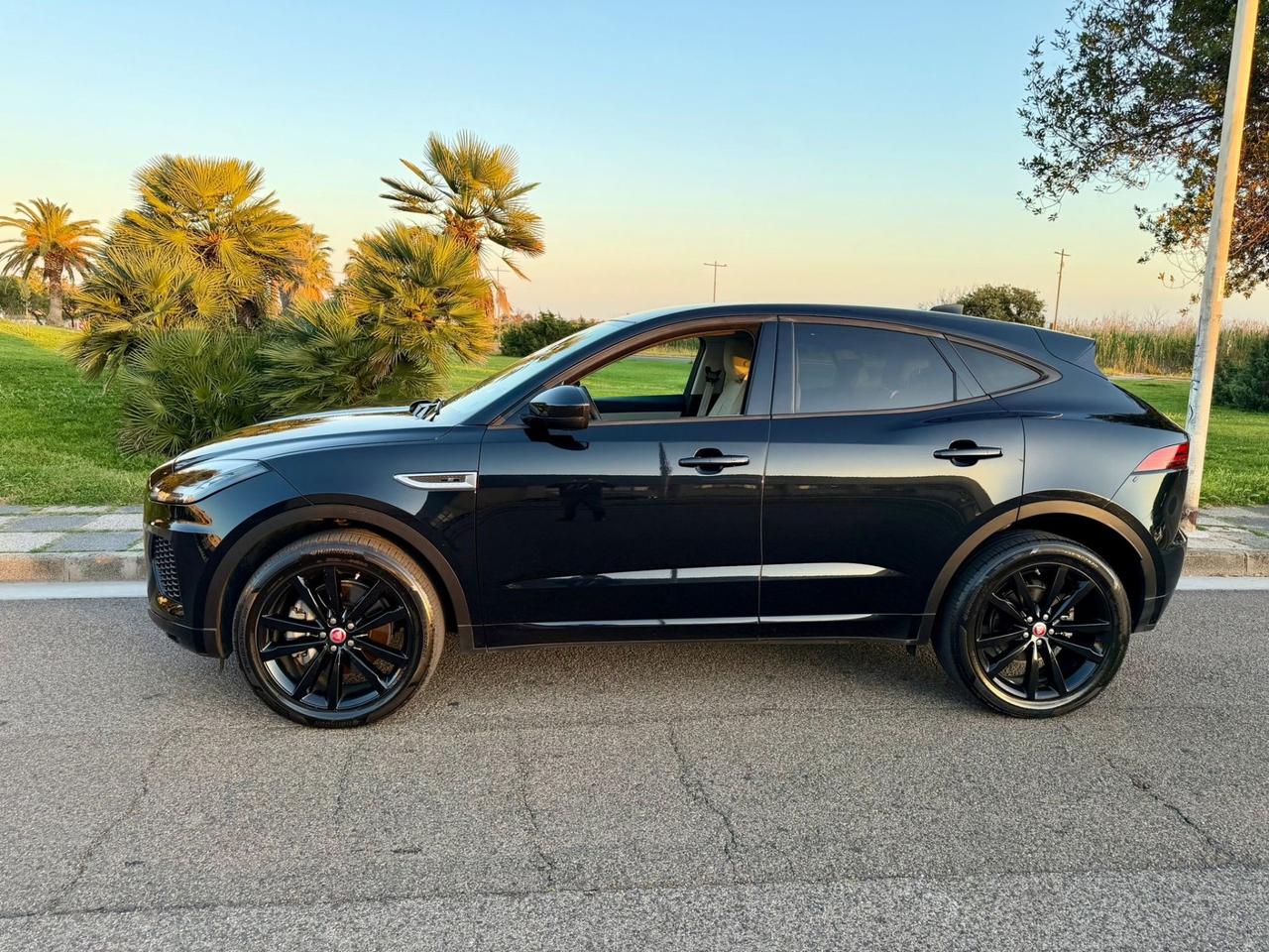 Jaguar E-Pace 2.0D 240 CV R-Dynamic-Anche Permuta-Garanzia