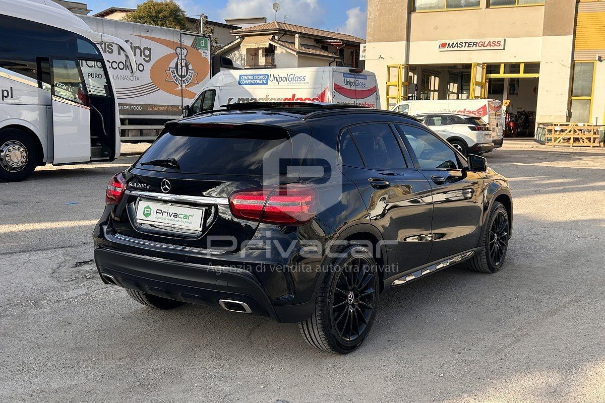 MERCEDES GLA 200 d Automatic Premium