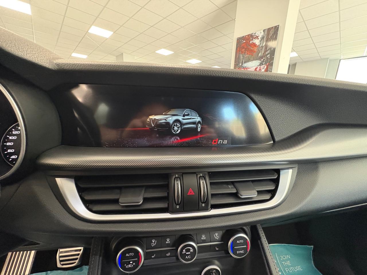 Stelvio Veloce 2.0 280CV 2020 km91000 Total black