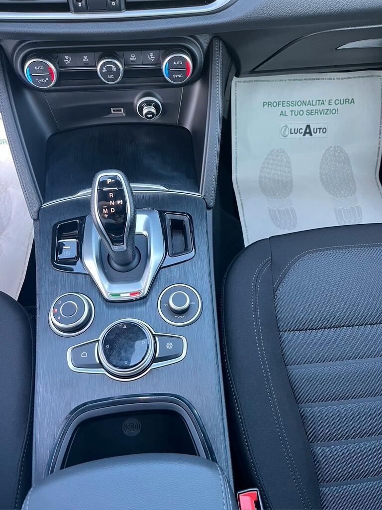 Alfa Romeo Stelvio 2.2 Turbodiesel 160 CV AT8 RWD Ti