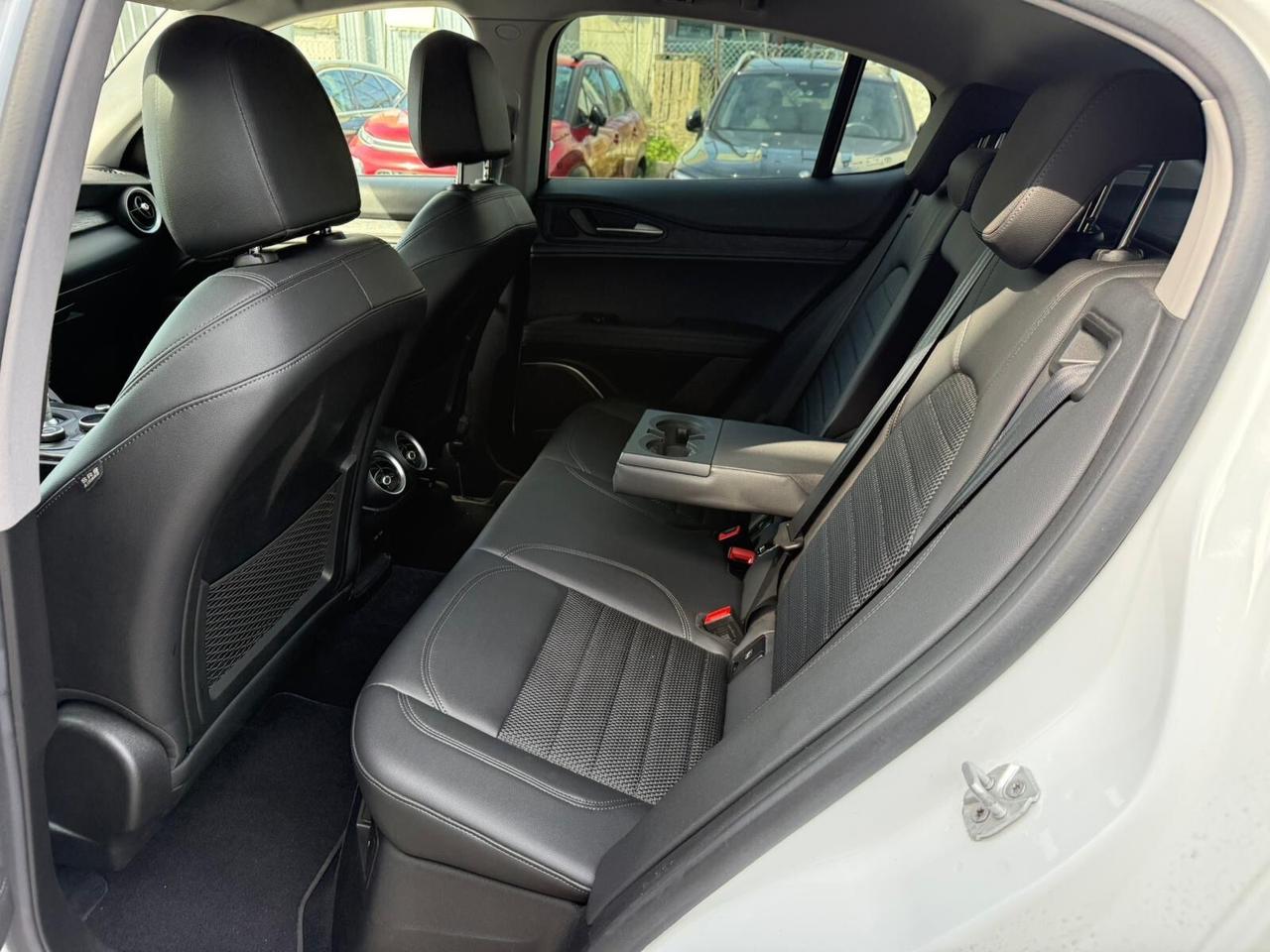 Alfa Romeo Stelvio 2.2 Turbodiesel 210 CV AT8 Q4 Business