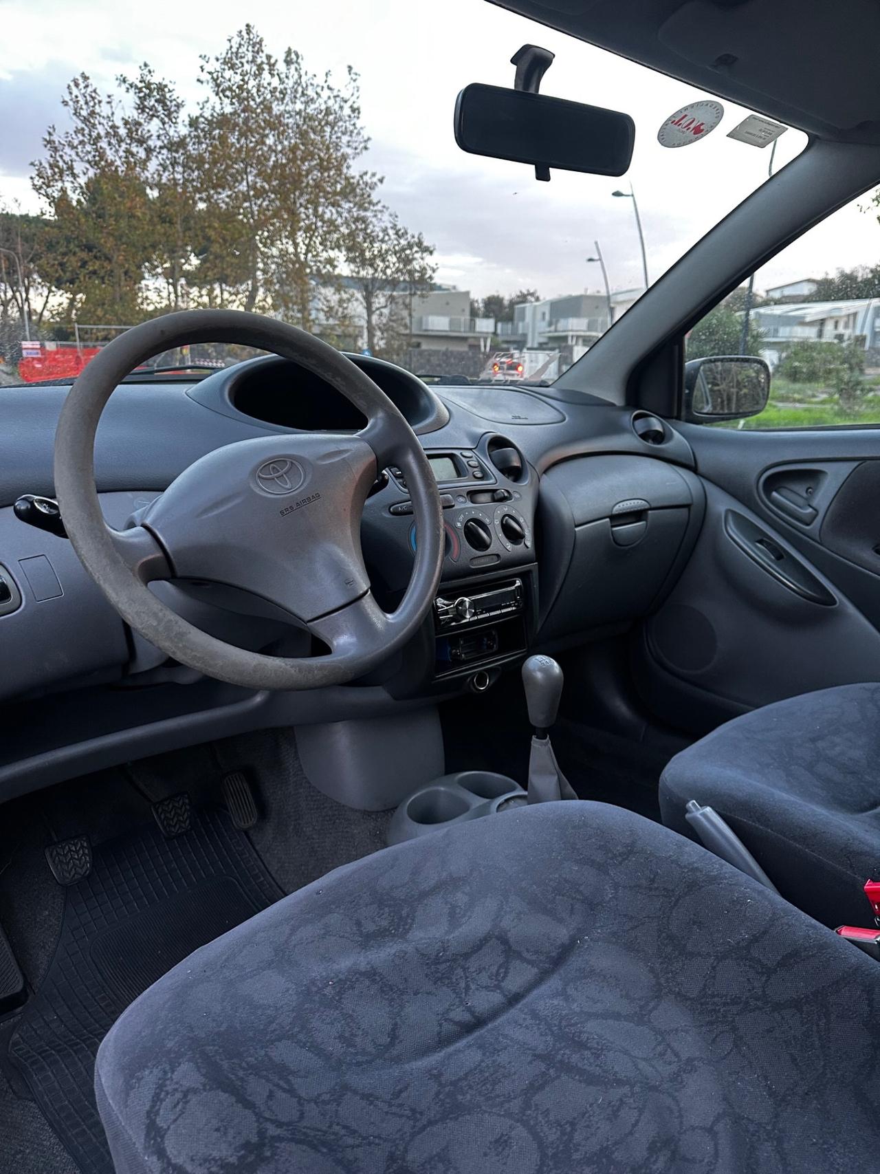 Toyota Yaris 1.0i 16V cat 3 porte '03