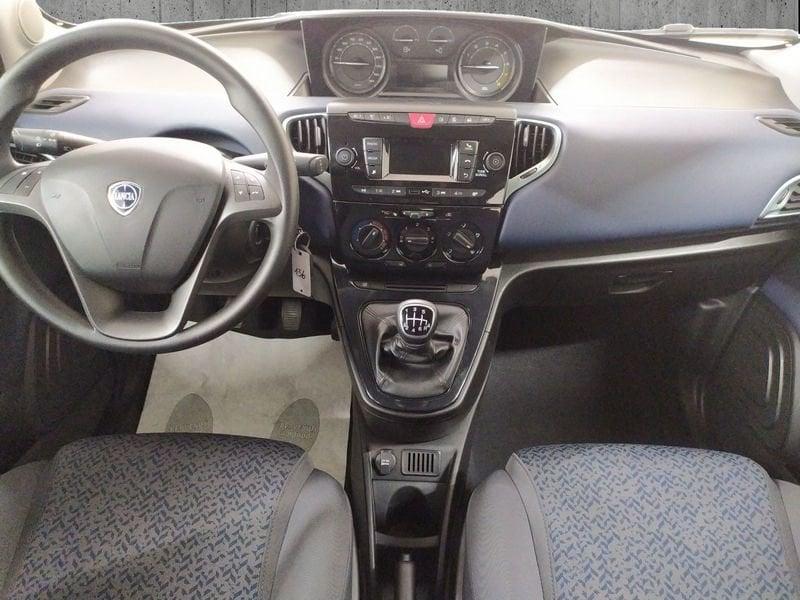 Lancia Ypsilon 1.0 firefly hybrid Silver Plus s&s 70cv
