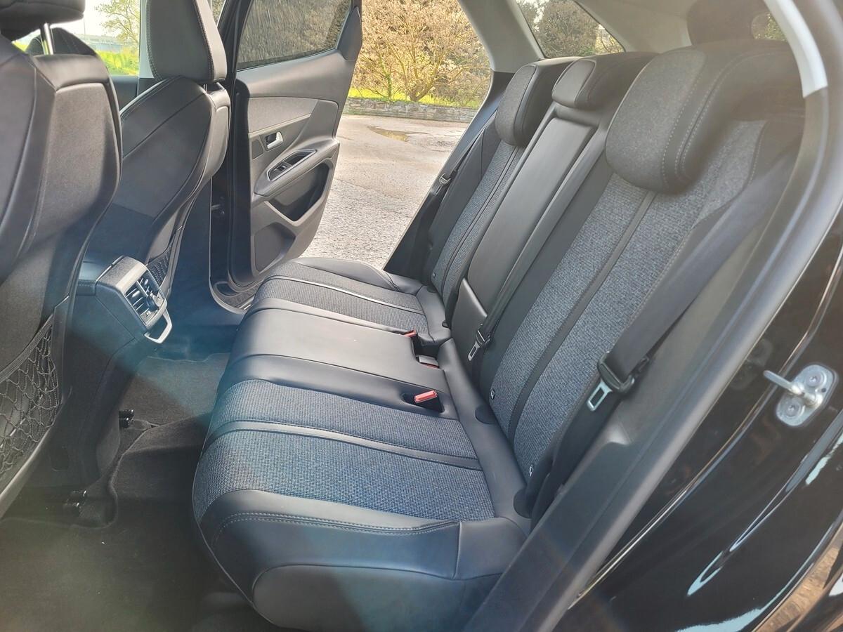 Peugeot 3008 BlueHDi 120 S&S EAT6 Allure