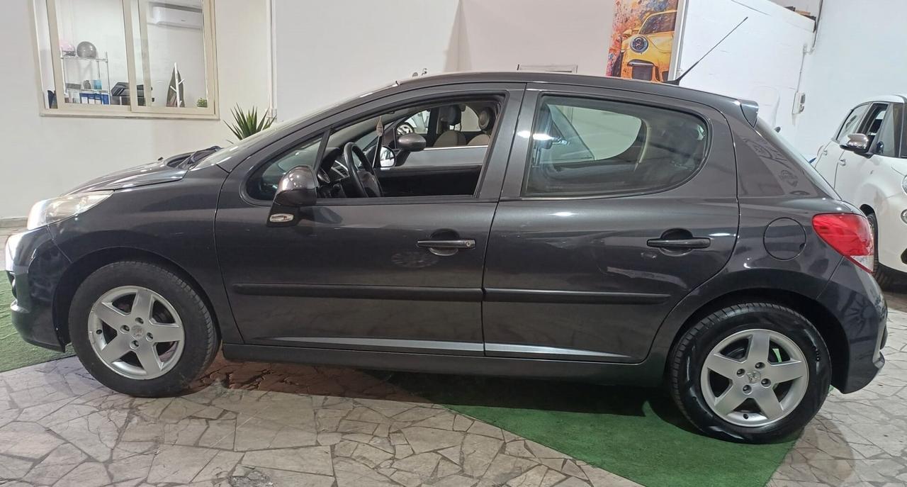 Peugeot 207 GPL DI SERIE Ottimo stato - 2011