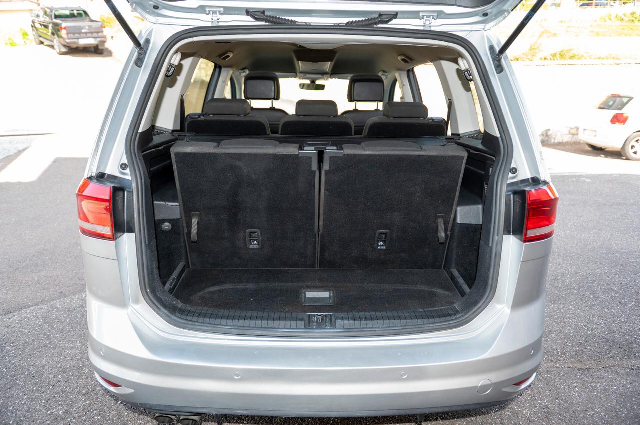 Volkswagen Touran 2.0TDI 7 POSTI