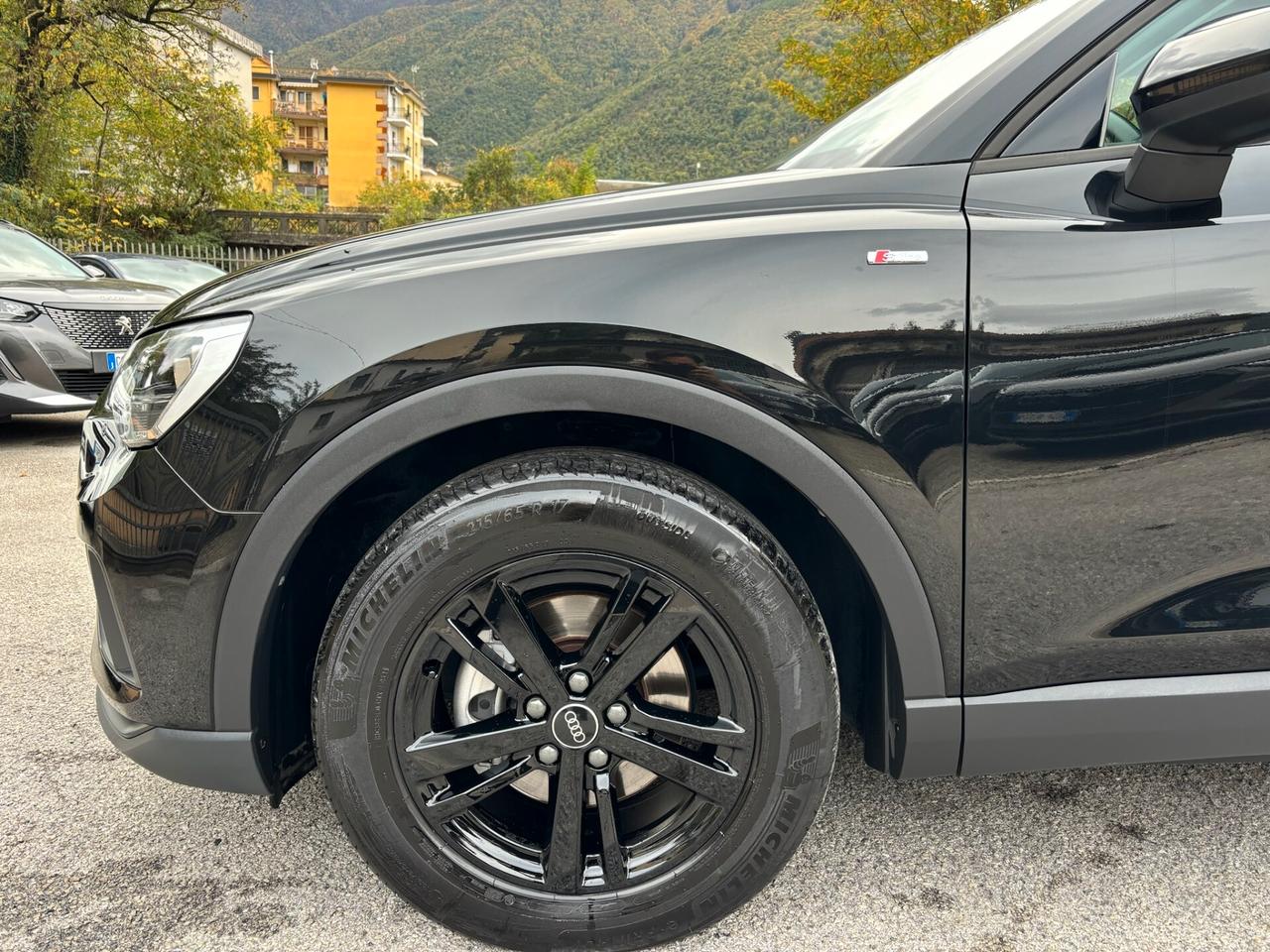 Audi Q3 35 TDI S tronic IDENTITY BLACK - S-LINE