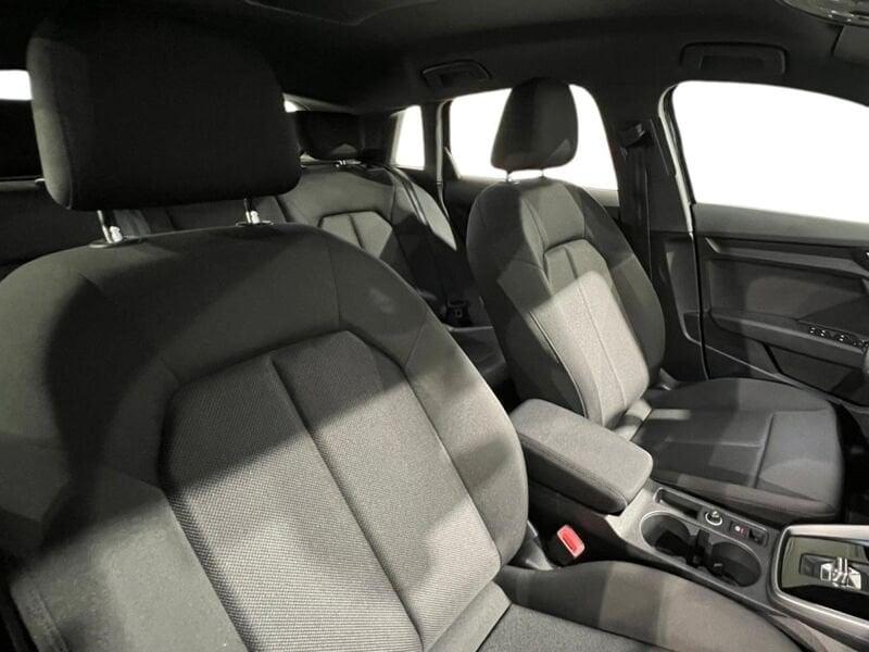 Audi A3 Sportback 30 g-tron 130 CV Automatica S tronic Business Advanced