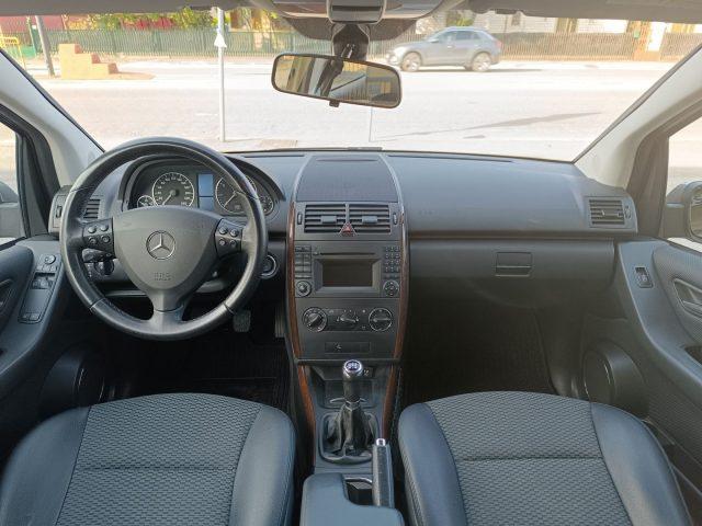 MERCEDES-BENZ A 150 BlueEFFICIENCY Coupé Elegance