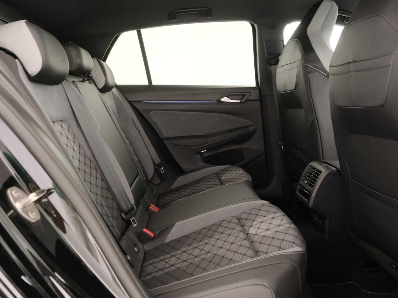 Volkswagen Golf 2.0 tdi scr 150cv r-line dsg