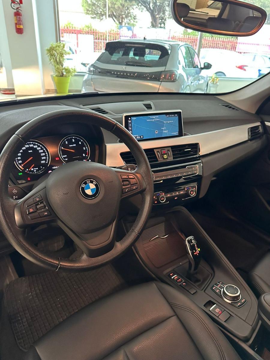 BMW - X1 - sDrive16d Business Automatica