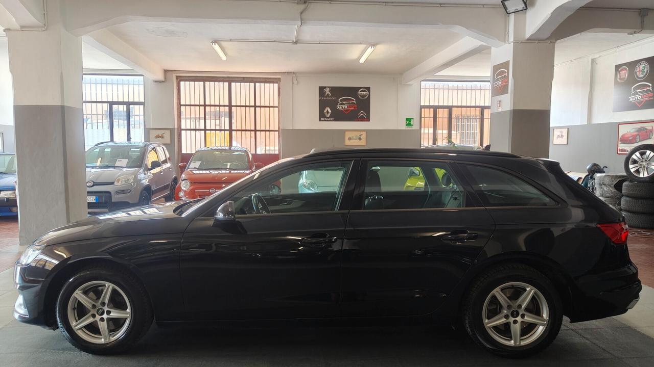Audi A4 Avant 30 TDI/136 CV S tronic line edition