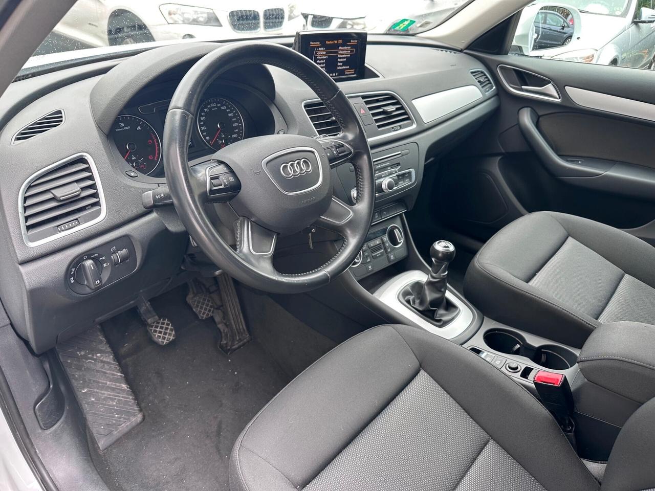 Audi Q3 2.0 TDI 120 CV Business