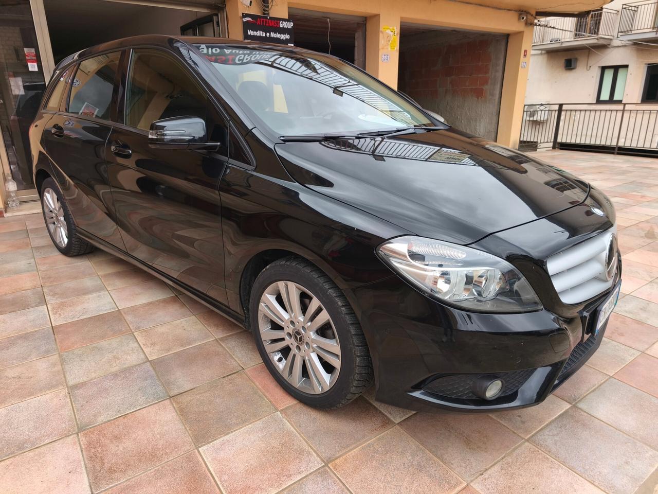 Mercedes-Benz B 180 cdi POCHI KM PROMO COMPRESO PASSAGGIO