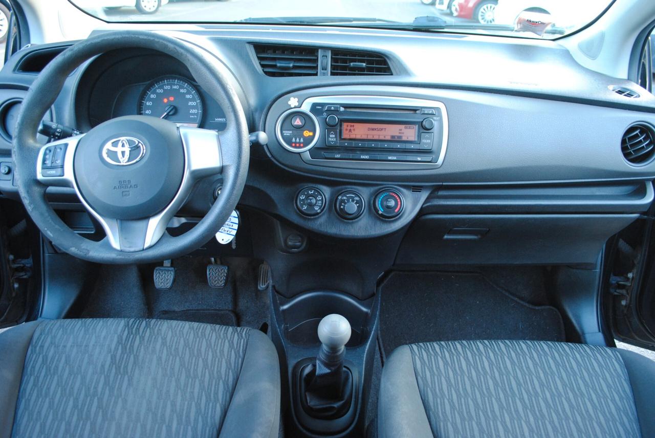 TOYOTA YARIS 1.0 69 CV OK NEOPATENTATI