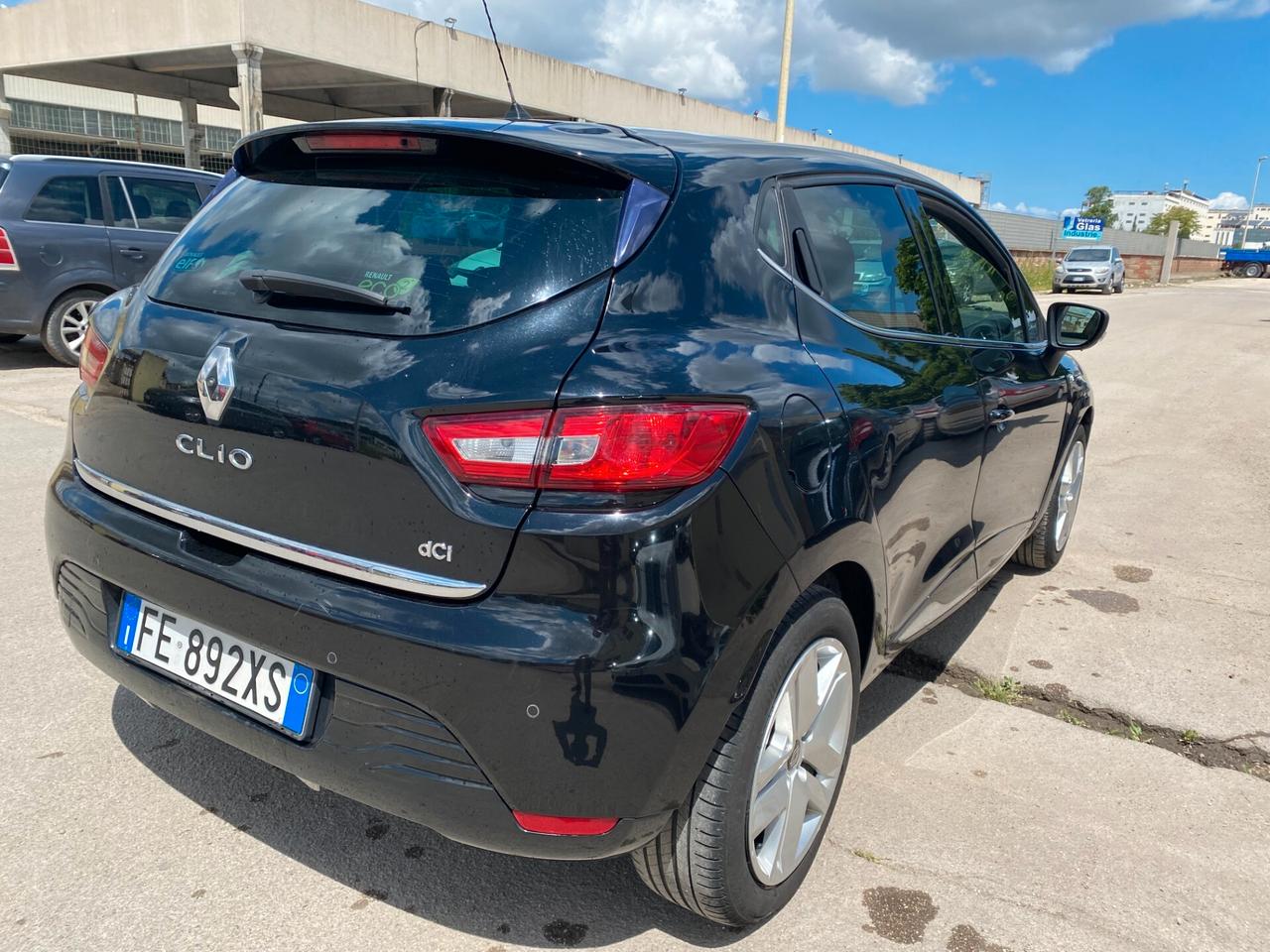 Renault Clio DIESEL 99 MILA KM