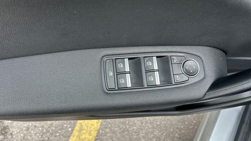 Renault Captur 1.6 E-Tech hybrid Techno Fast Track 145cv auto 1.6 E-TECH Hybrid Techno Fast Track Auto