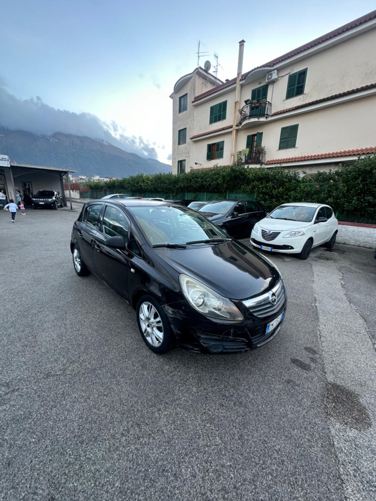 Opel Corsa 1.2 5 porte Cosmo