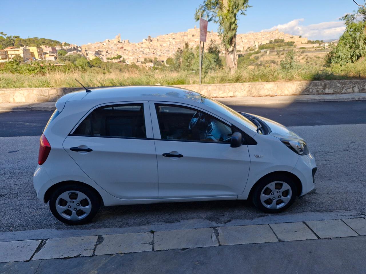 Kia Picanto 1.0 12V 5 porte City