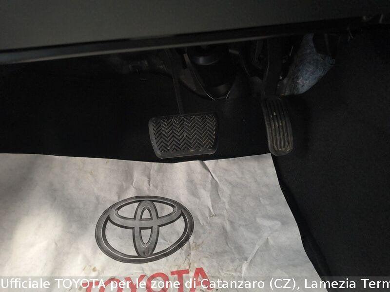 Toyota Yaris Hybrid Trend MY22