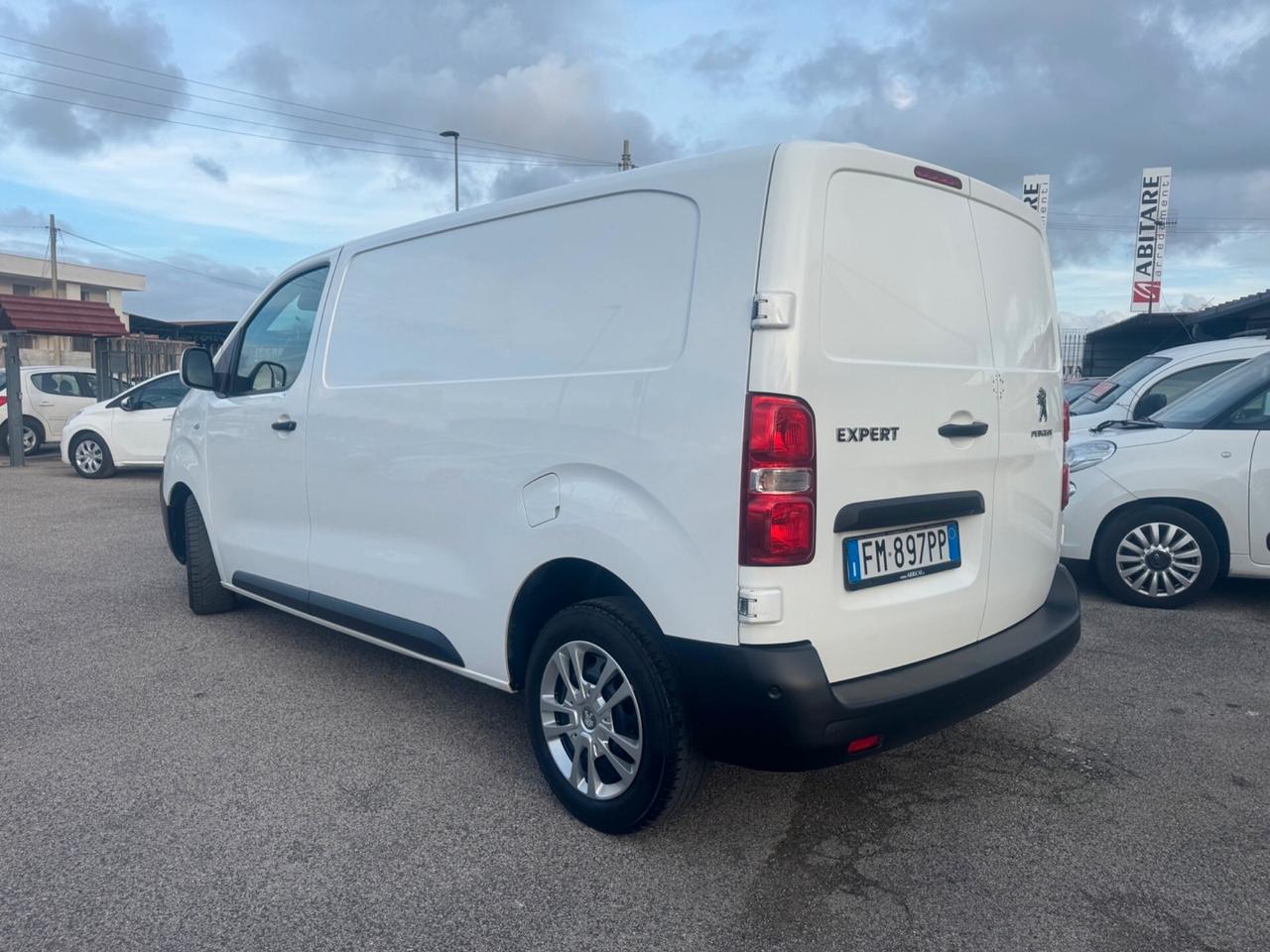 Peugeot Expert BlueHDi 120 Passo medio con porta laterale